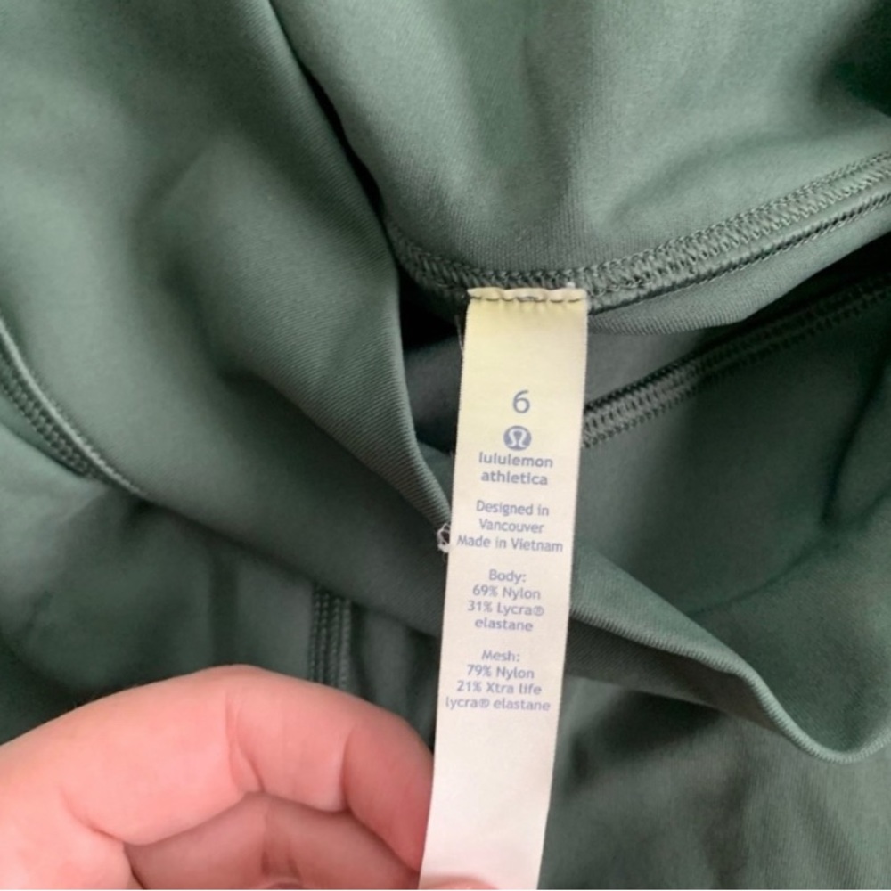 Bundle Lululemon Capri Leggings 6 Green & Black. - Picture 5 of 9